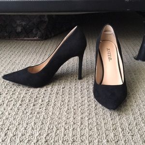 BRAND NEW black heals